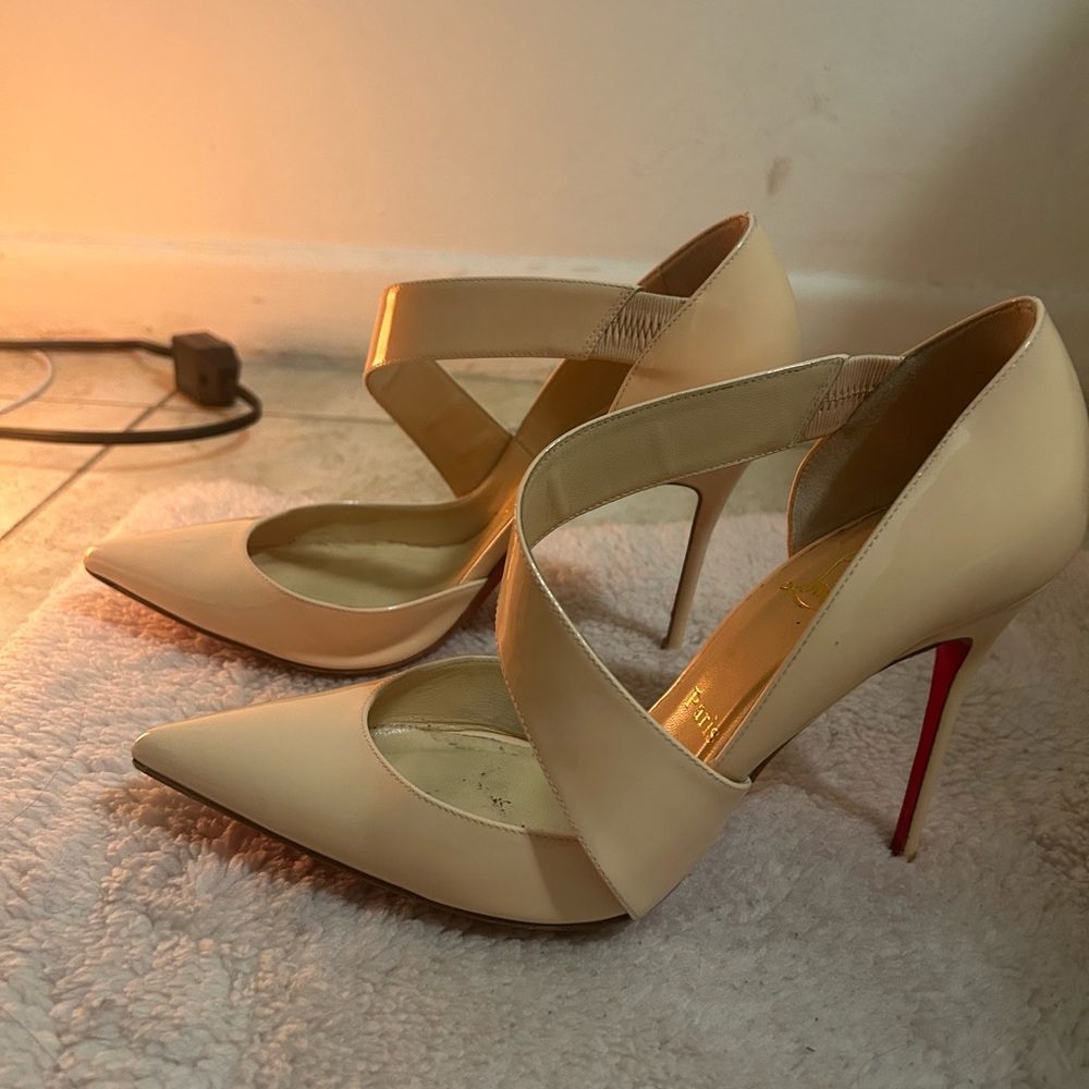 Christian Louboutin Tan heels - Picture 7 of 12